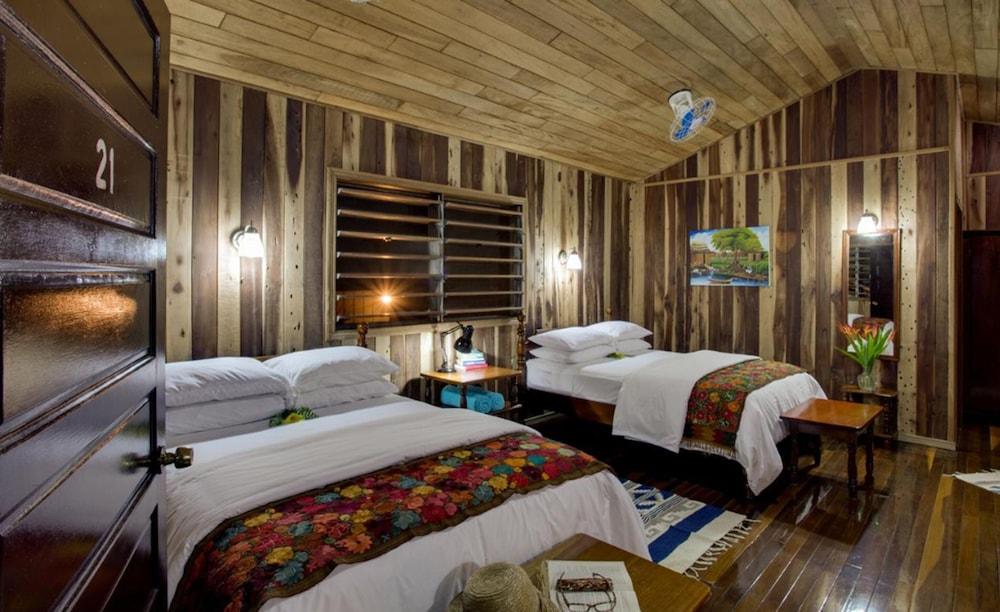 Windy Hill Resort Сан Игнасио Екстериор снимка