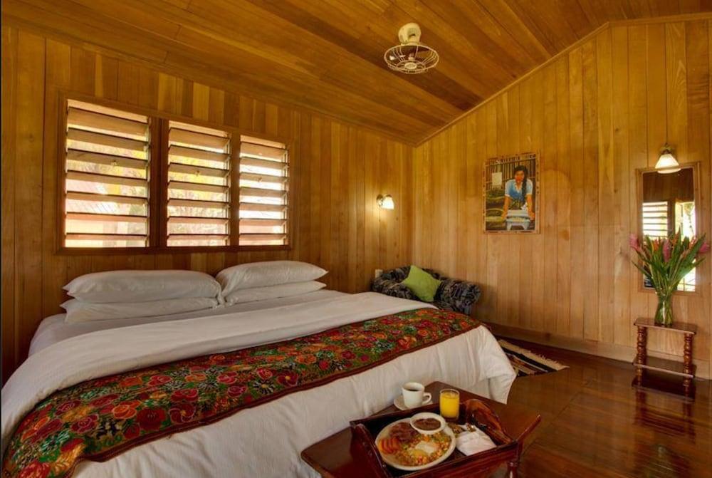 Windy Hill Resort Сан Игнасио Екстериор снимка